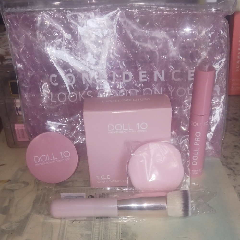 Doll 10 Makeup Bundle